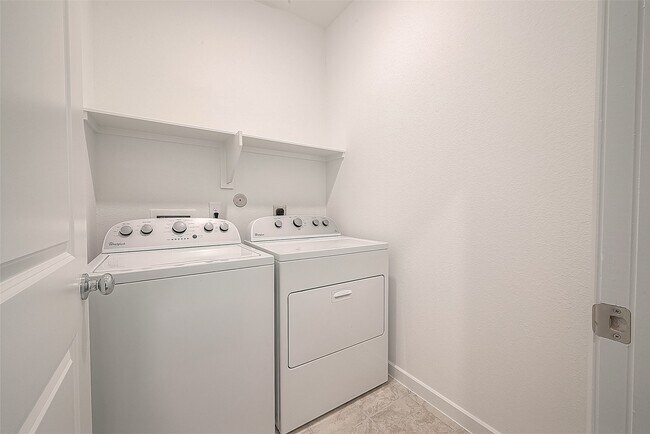Building Photo - 21834 Sunshine Cove Ln