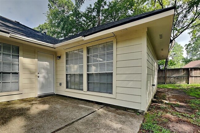 Building Photo - 24826 Baywick Dr