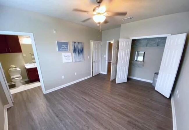 Building Photo - 1 bedroom in Houston TX 77047