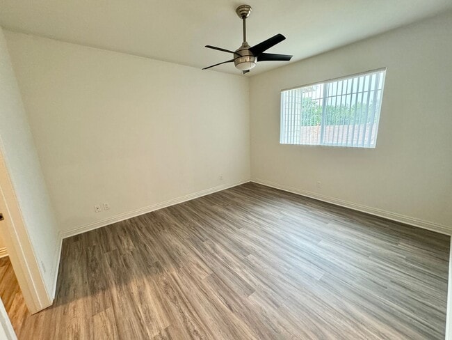 Building Photo - 8343 DUNBARTON - SHORT TERM LEASES AVAILABLE , NEWER*4 BD*3BA*TOWNHOME*PRIVATE YARD*WASHER/DRYER*