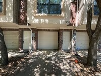 Building Photo - 902 E Glenn Crossett St