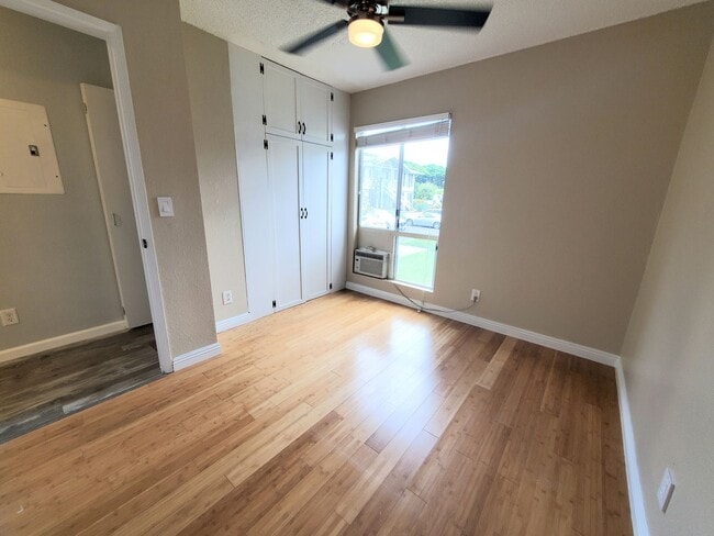 Building Photo - Desirable Ground Floor Waikele Unit!