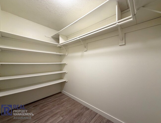 Building Photo - 7077 SW Montauk Cir