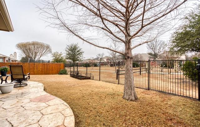 Building Photo - 11550 Henderson Dr