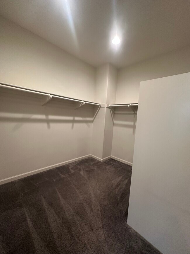 Building Photo - 6449 Autumn Gold Way