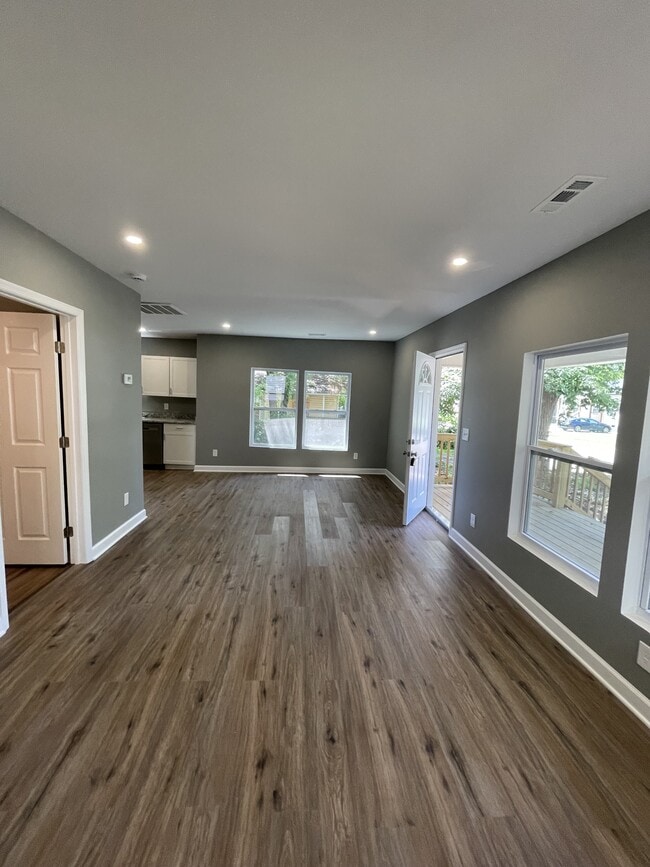 Building Photo - 2110 Allin St