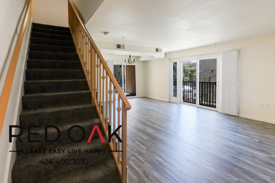 Building Photo - 319 S Westlake Ave