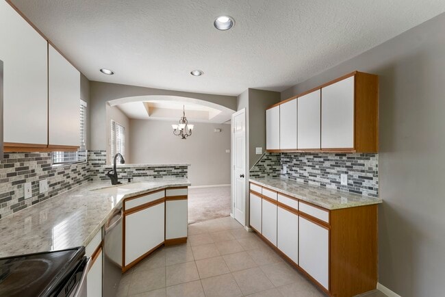 Building Photo - 17 N Spiral Vine Cir