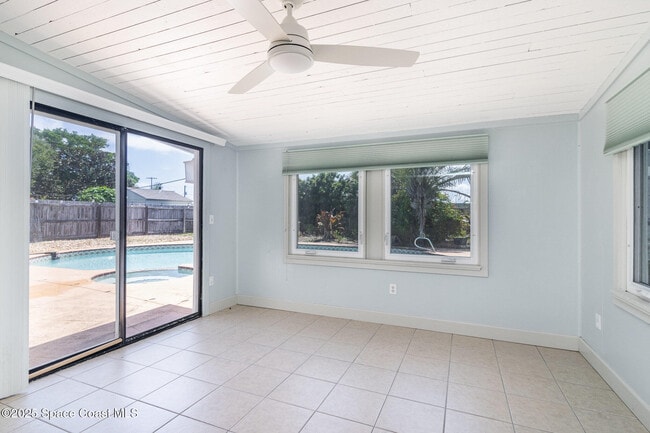 Building Photo - 2157 Barracuda Ave