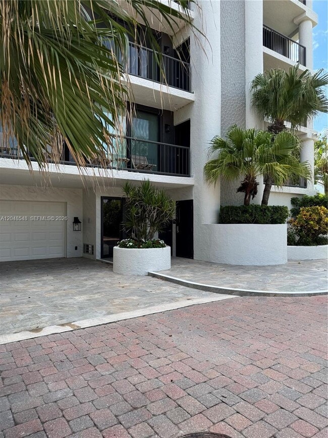 Building Photo - 290 Celestial Way