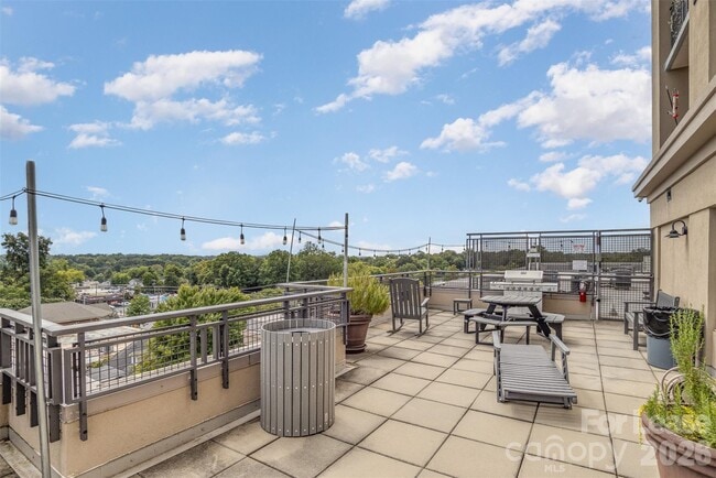 Building Photo - 1315 East Blvd