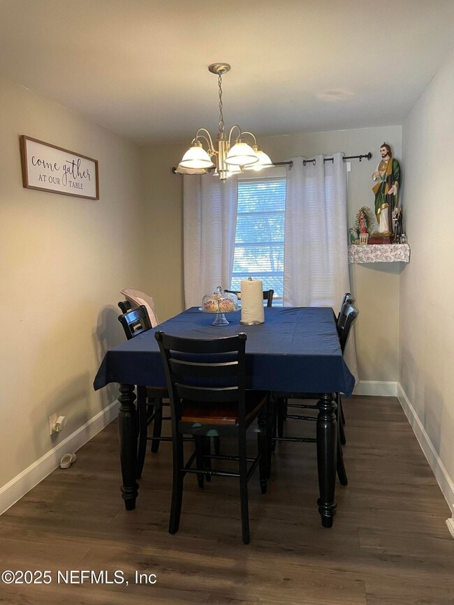 Building Photo - 2619 Bywood Rd