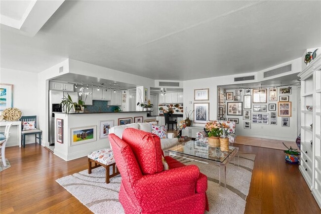 Building Photo - 644 Island Way