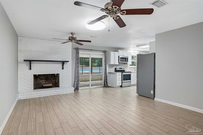 Building Photo - 3066 Rosa Del Villa Dr