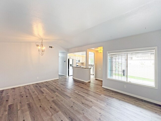 Building Photo - SD: Comfortable 3BD/2BA Home in Oceanside with Community Pool, 2-Car Garage & Walking Trails