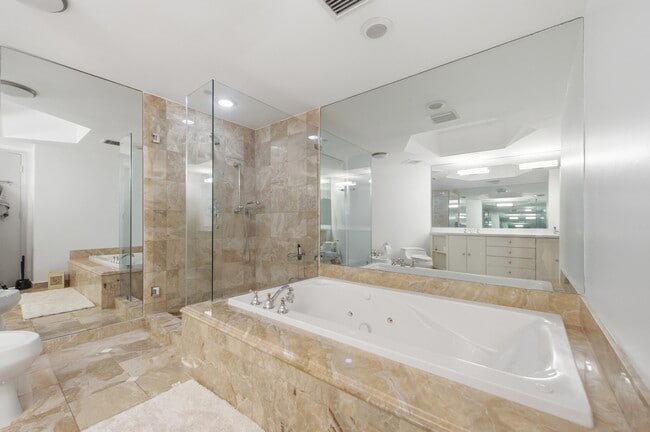 Building Photo - 9595 Collins Ave