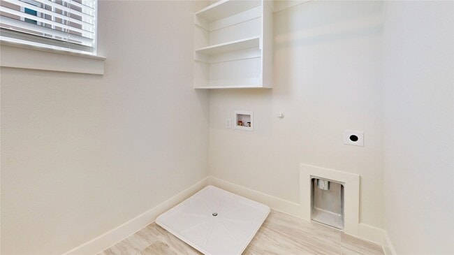 Building Photo - 801 Concan Dr