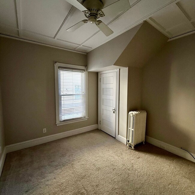 Building Photo - Luxury 2BR/2BA on Eastern Prom – Walk to Waterfront