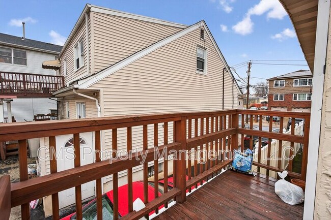 Building Photo - 1290 Baker St