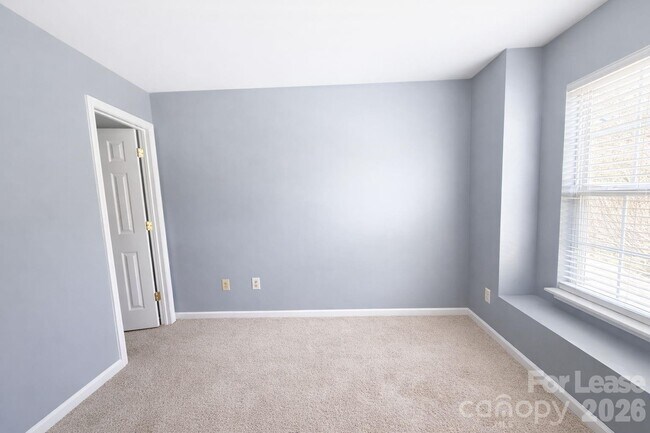 Building Photo - 15409 Tully House Ct