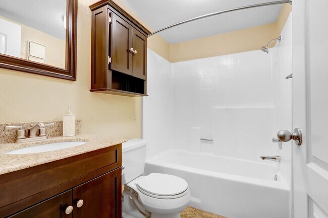 Building Photo - 7622 Belpine Pl