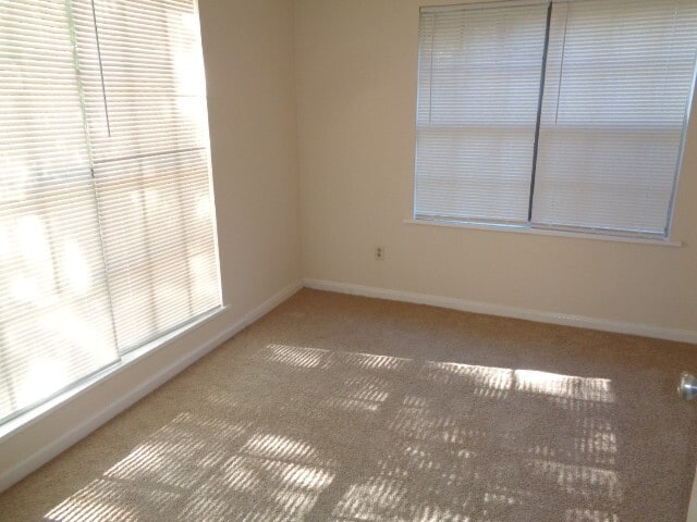 Building Photo - 1737 Hazelwood St