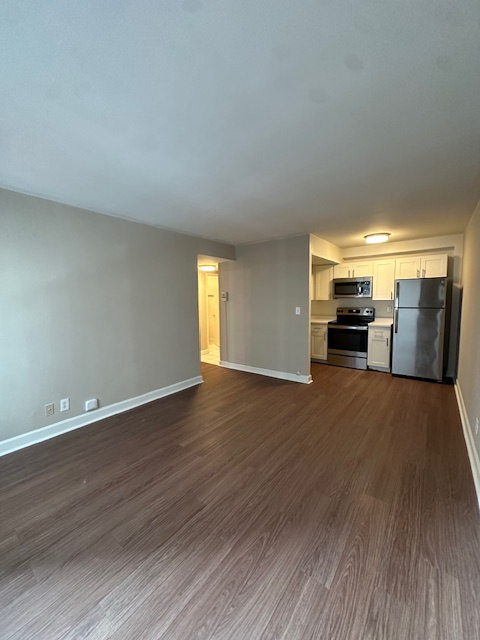 Primary Photo - 1646 N Prospect Ave