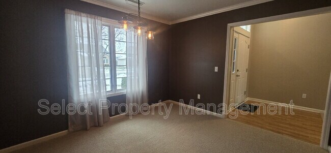 Building Photo - 2515 Sugar Tree Dr