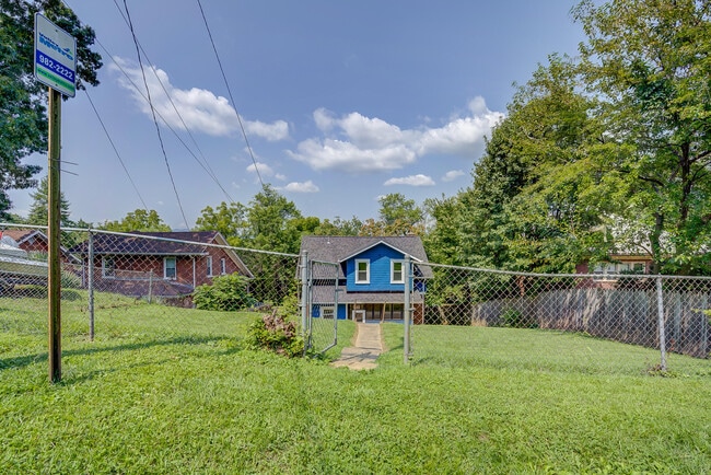 Building Photo - 1414 Hamilton Terrace SE