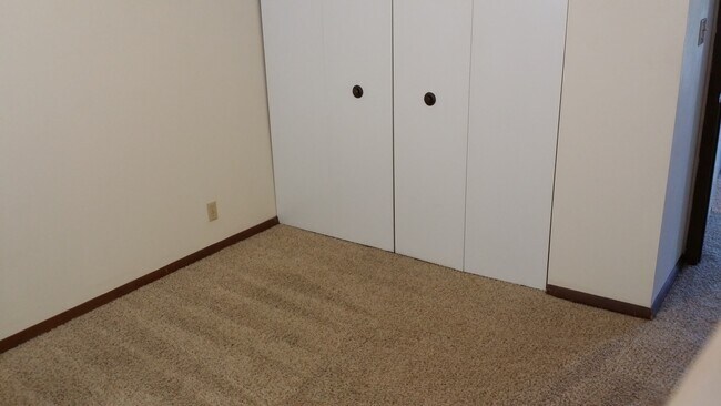 Building Photo - 2175 E Columbia St