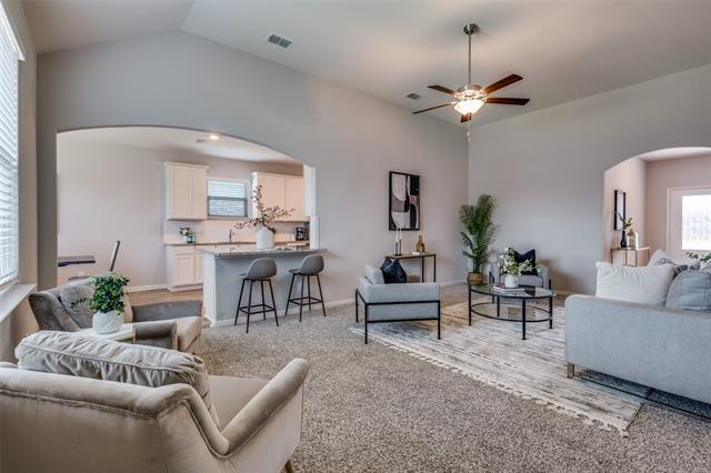 Building Photo - 304 Aceves Ct