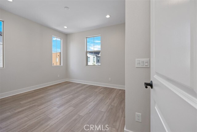 Building Photo - 9355 Astor