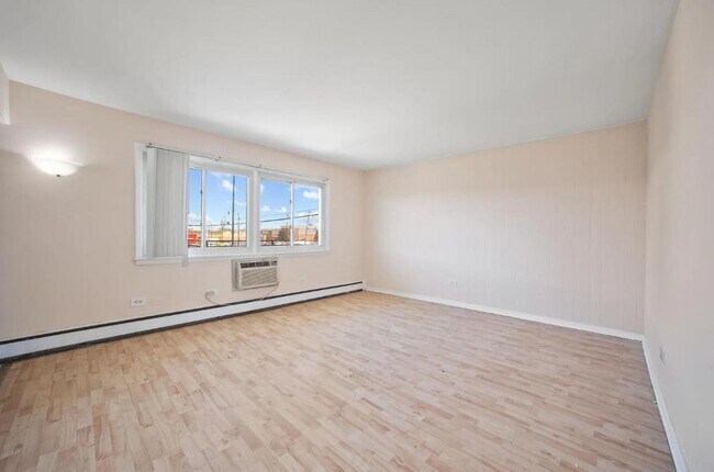 Building Photo - 7834 95th St