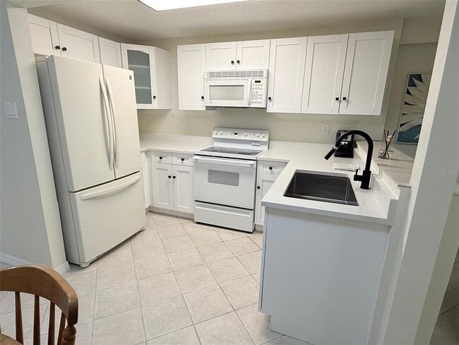 Building Photo - 707 40th St W