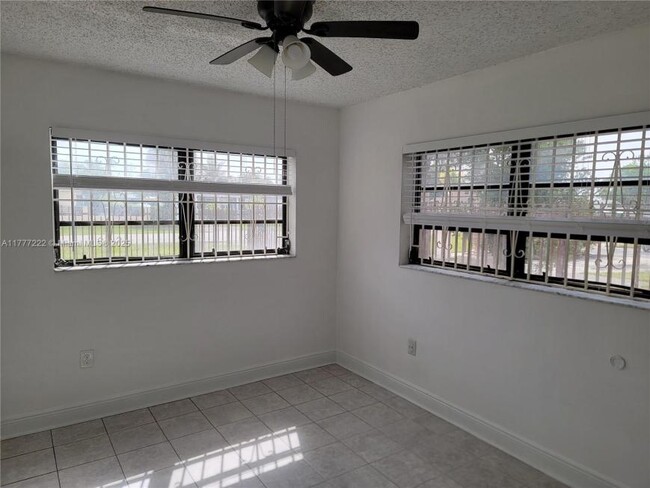 Building Photo - 3 bedroom in Miami Gardens FL 33056