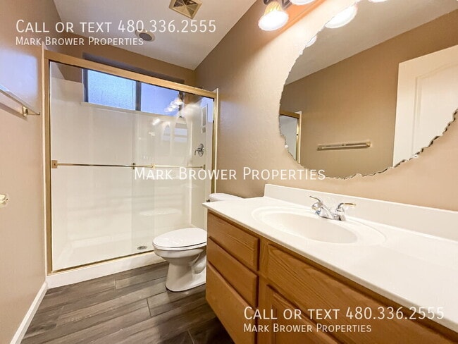 Building Photo - 380 W. Roadrunner Dr.