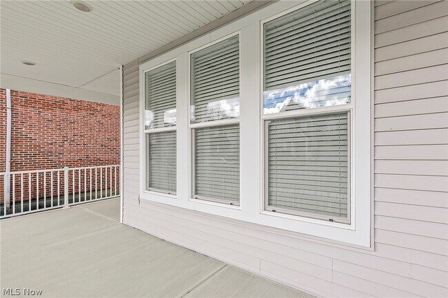 Building Photo - 2240 E 97th St