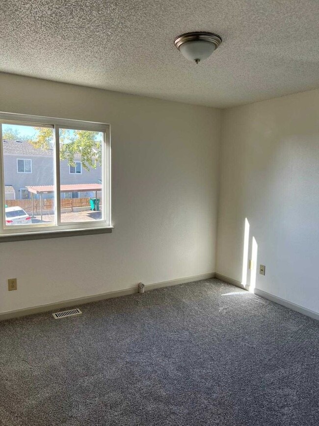 Building Photo - 3181 Vail Pass Dr