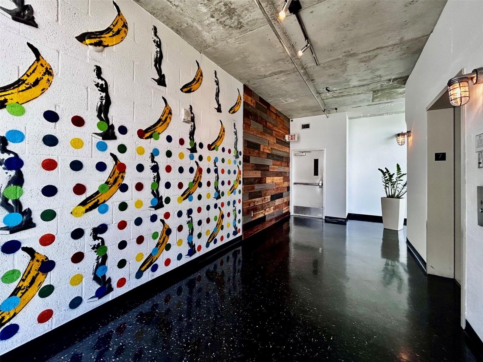 Building Photo - 444 NE 30th St