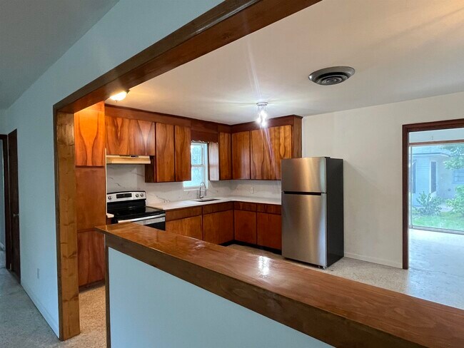 Building Photo - 58 Riberia St