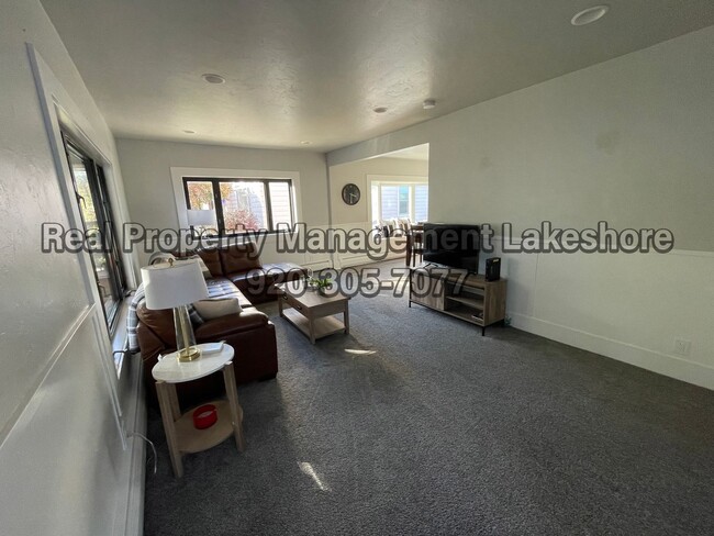 Building Photo - Fully Furnished House - Six or Twelve Mont...