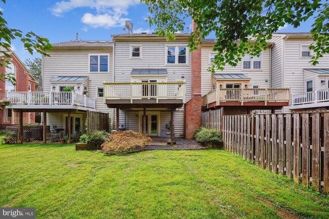 Building Photo - 21 Sterling Ct