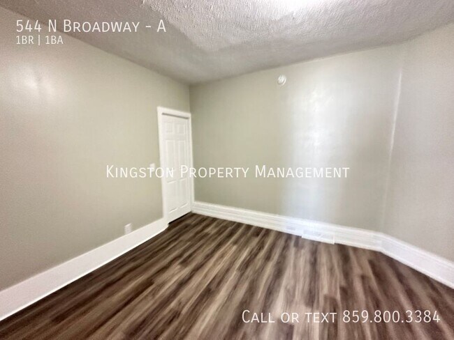 Building Photo - 544 N Broadway-A