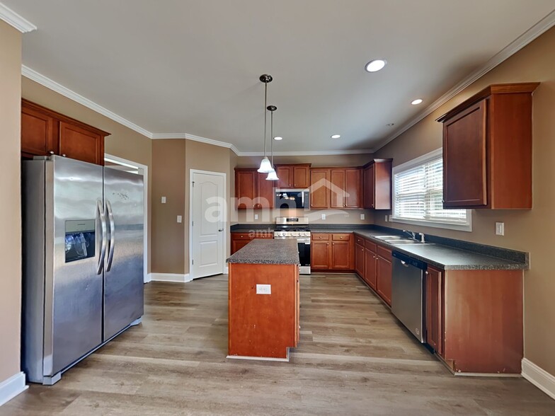 Building Photo - 3364 Park Glen Way