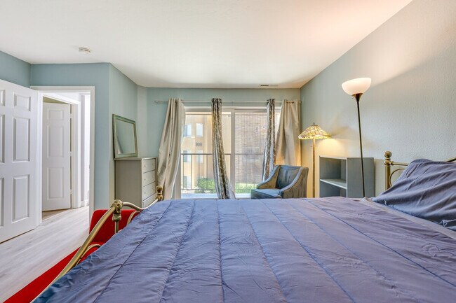 Building Photo - 801 Kalpati Cir