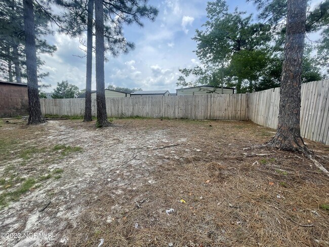 Building Photo - 3337 Redfox Rd