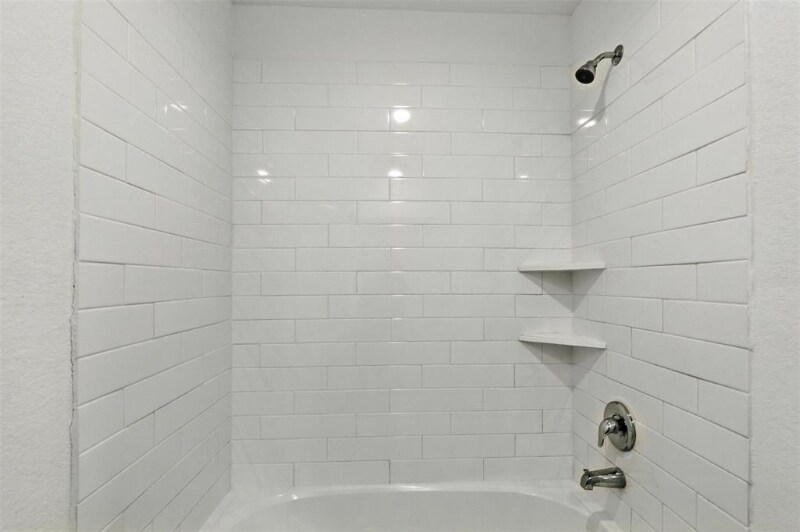 Building Photo - 1437 Las Cuevas Dr