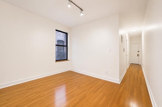 Floorplan - 3135 Broadway