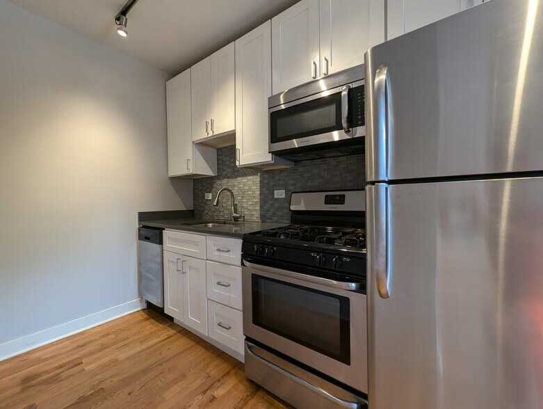 Building Photo - 2430 N Kedzie Blvd