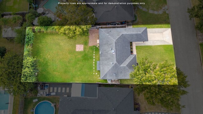 Building Photo - 2007 Wakefield Dr